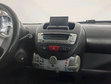 Peugeot 107, 2012г, передний привод, робот