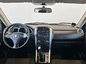 Suzuki Grand Vitara, 2011г., полный привод, механика
