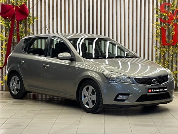Kia Ceed, 2012г., передний привод, автомат