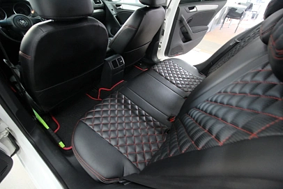 Volkswagen Golf, 2010г., передний привод, механика