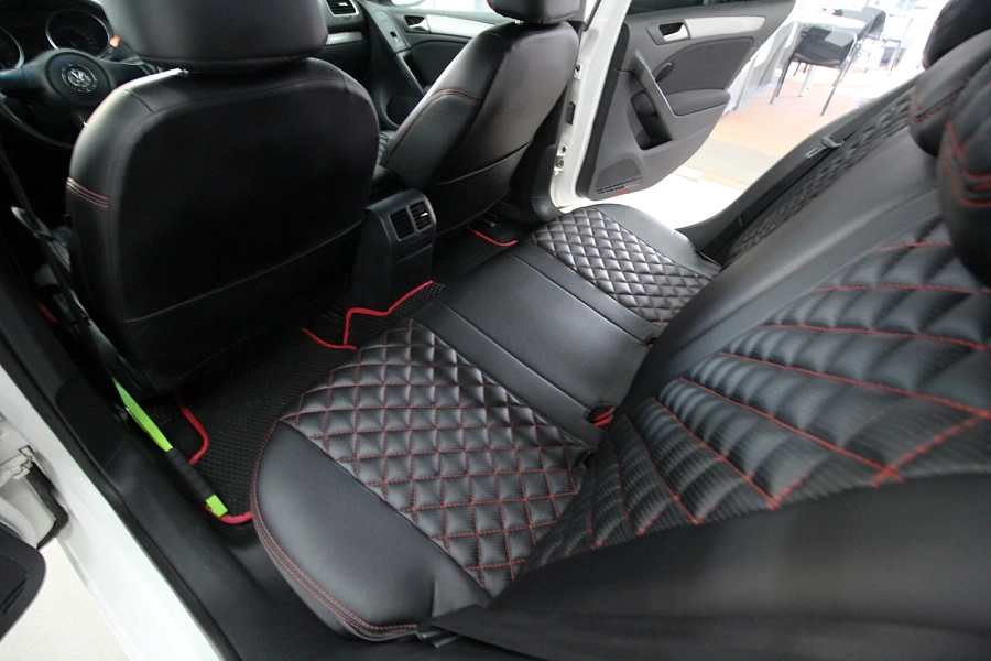 Volkswagen Golf, 2010г., передний привод, механика