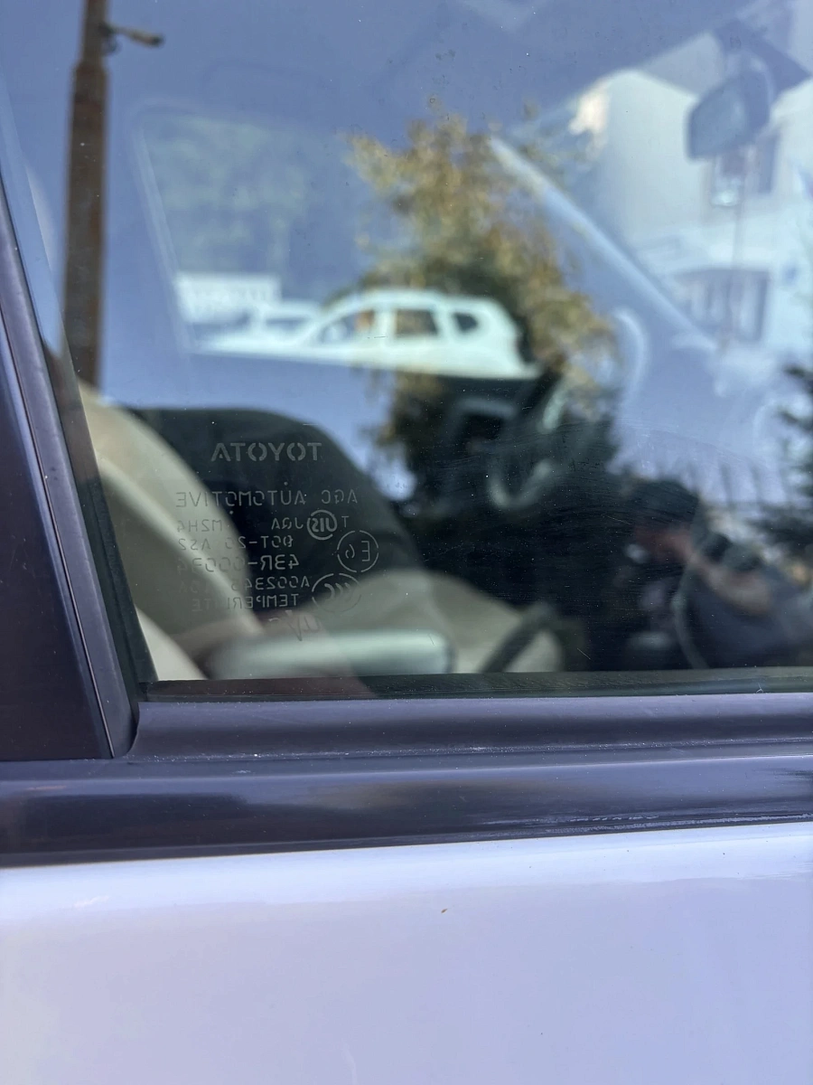 Toyota RAV4, 2012г., полный привод, вариатор