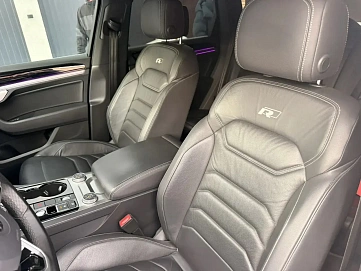 Volkswagen Touareg, 2018г, полный привод, автомат