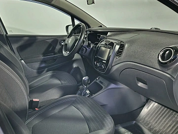 Renault Kaptur, 2017г, передний привод, вариатор