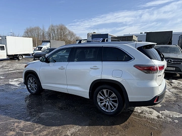 Toyota Highlander, 2014г, полный привод, автомат