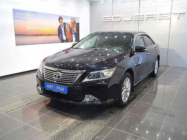 Toyota Camry, 2013г., передний привод, автомат