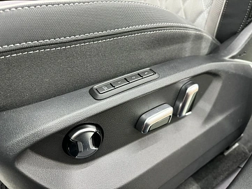 Volkswagen Tavendor, 2025г, полный привод, робот