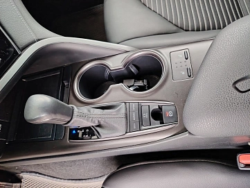 Toyota Camry, 2022г, полный привод, автомат