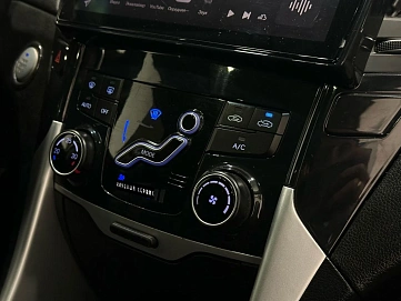 Hyundai Sonata, 2012г, передний привод, автомат