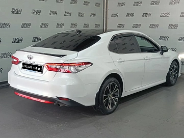 Toyota Camry, 2019г, передний привод, автомат