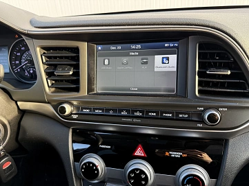 Hyundai Elantra, 2019г, передний привод, автомат