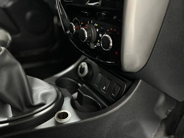 Nissan , 2018г., передний привод, механика