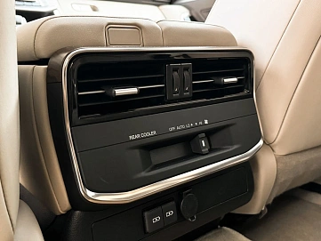 Toyota Land Cruiser, 2022г, полный привод, автомат