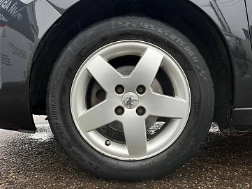 Peugeot 207, 2010г, передний привод, автомат