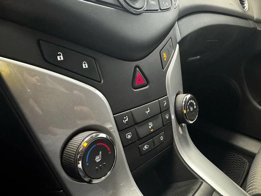Chevrolet Cruze, 2014г., передний привод, автомат
