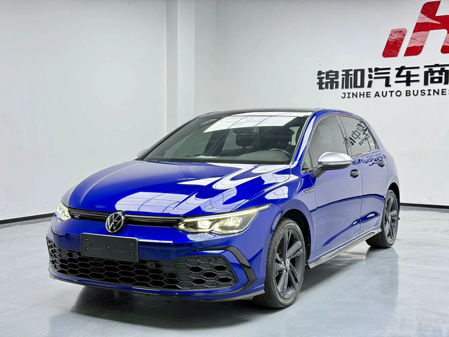 Volkswagen Golf, 2021г., передний привод, робот