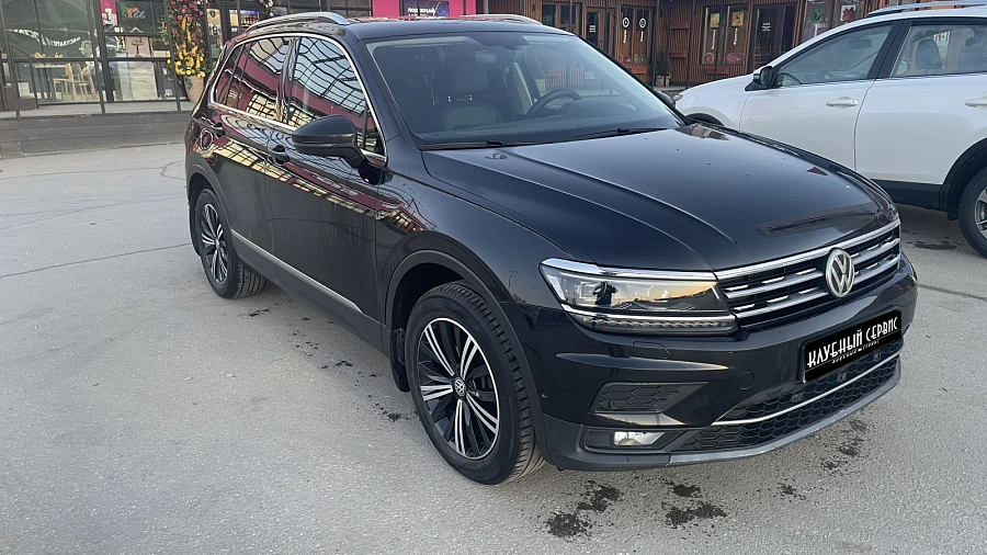 Volkswagen Tiguan, 2017г., полный привод, робот
