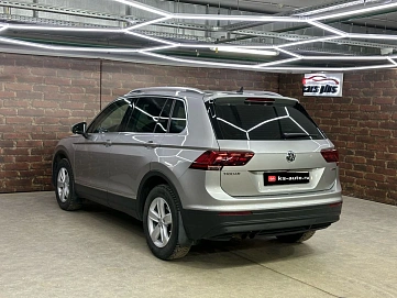 Volkswagen Tiguan, 2018г, полный привод, робот