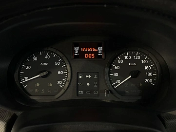 Renault Logan, 2010г, передний привод, механика