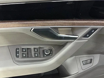 Volkswagen Touareg, 2025г, полный привод, автомат