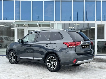 Mitsubishi Outlander, 2015г, полный привод, вариатор