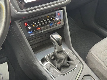 Volkswagen Tiguan, 2021г, передний привод, робот