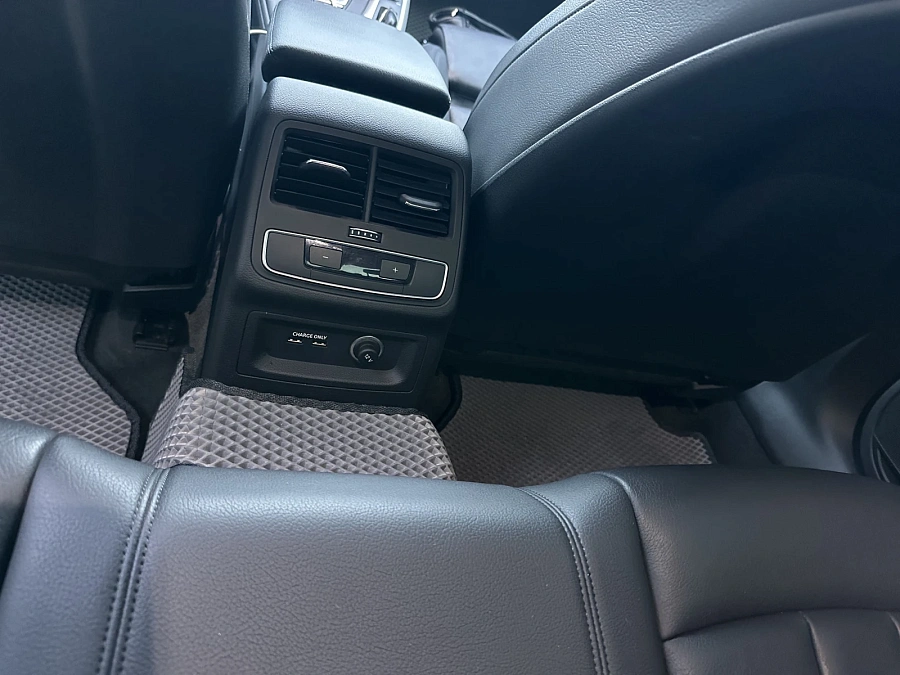 Audi A4, 2019г., полный привод, робот