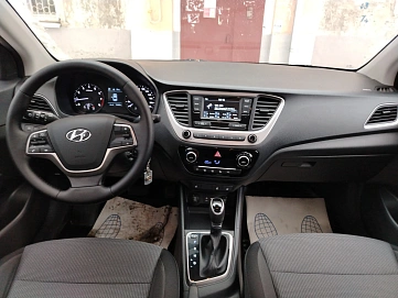Hyundai Solaris, 2018г, передний привод, автомат
