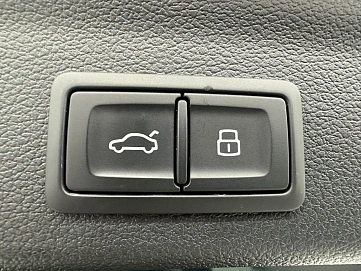 Audi Q3, 2022г, передний привод, робот