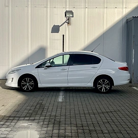 Peugeot 408, 2012г, передний привод, автомат