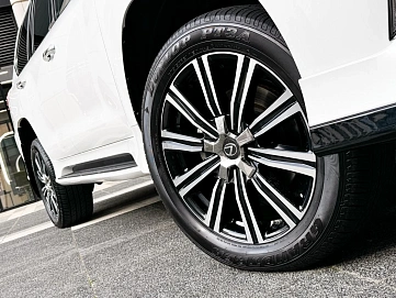 Lexus LX, 2021г, полный привод, автомат