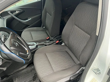 Opel Astra, 2012г, передний привод, автомат