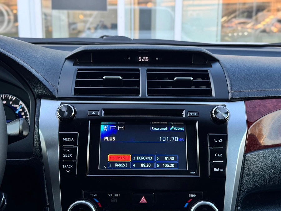 Toyota Camry, 2013г., передний привод, автомат
