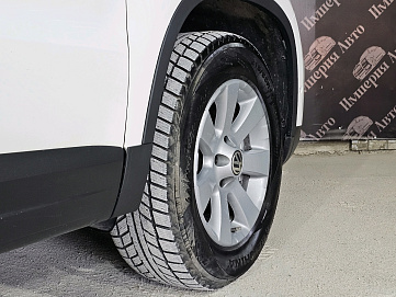 Volkswagen Tiguan, 2013г, передний привод, робот