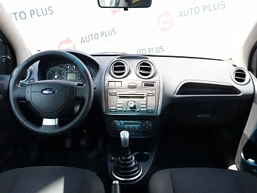 Ford Fiesta, 2006г, передний привод, механика