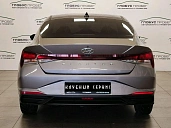 Hyundai Elantra, 2021г., передний привод, автомат