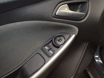 Ford Focus, 2011г, передний привод, робот