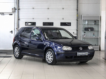 Volkswagen Golf, 1998г, передний привод, механика