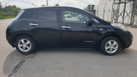 Nissan Leaf, 2013г, передний привод, автомат