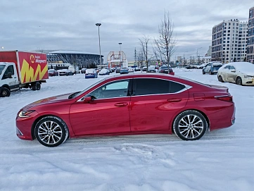 Lexus ES, 2019г, передний привод, автомат