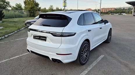 Porsche Cayenne, 2018г, полный привод, автомат