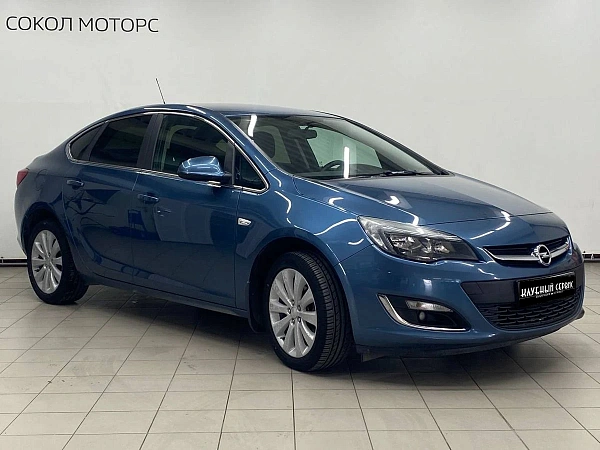 Opel Astra, 2013г., передний привод, автомат