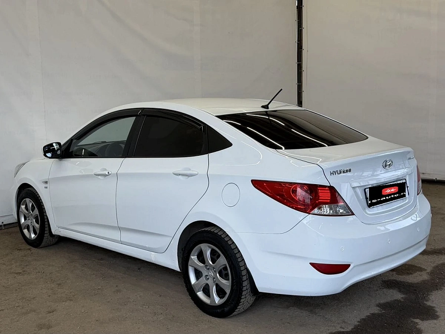 Hyundai Solaris, 2013г., передний привод, автомат