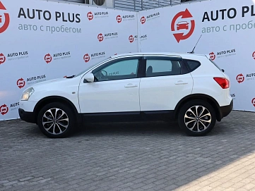 Nissan Qashqai, 2009г, передний привод, вариатор