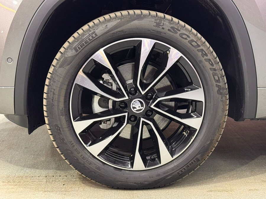 Skoda Kodiaq, 2024г., полный привод, робот