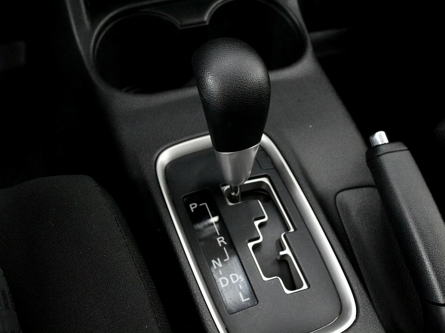 Mitsubishi Outlander, 2013г., передний привод, вариатор