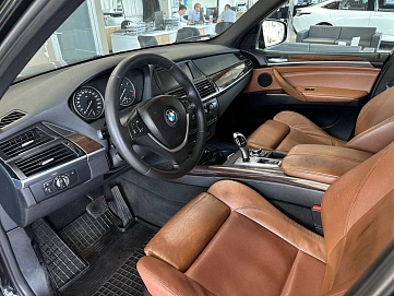 BMW X5, 2010г, полный привод, автомат
