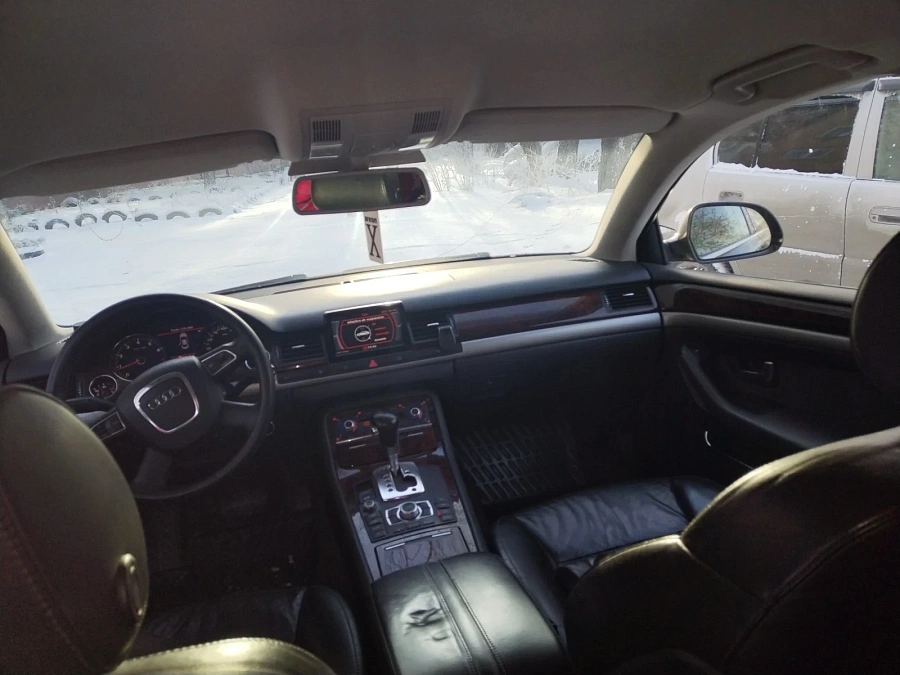 Audi A8, 2008г., передний привод, вариатор