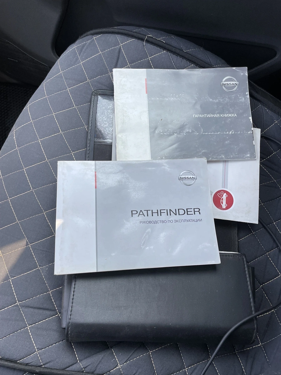 Nissan Pathfinder, 2011г., полный привод, автомат