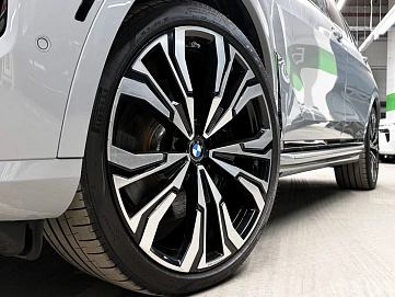 BMW X7, 2022г, полный привод, автомат